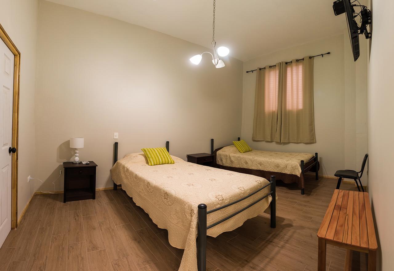 Hotel Sierra Bella 圣地亚哥 外观 照片